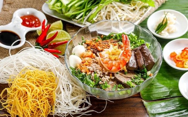 Hủ Tiếu Nam Vang - Bún Riêu Út Trang
