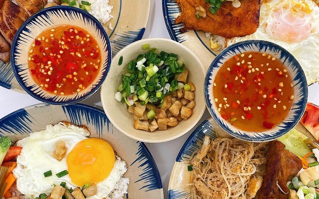 Quán Cơm Cô Lan - Tuyên Quang