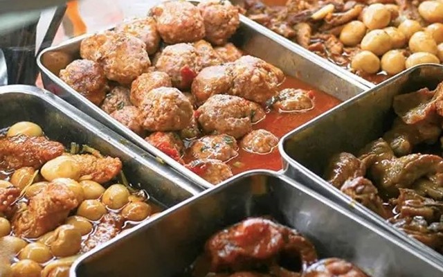 Quán Cơm Luân Lý - Nguyễn Văn Cừ Nối Dài