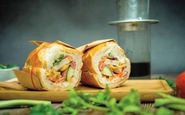 Bánh Mì Đà Nẵng , Cafe & Trà Hai Út - Đào Duy Anh