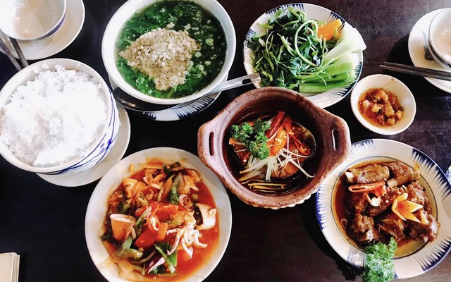 Quán Cơm Bình Minh - Món Ăn Thuần Việt