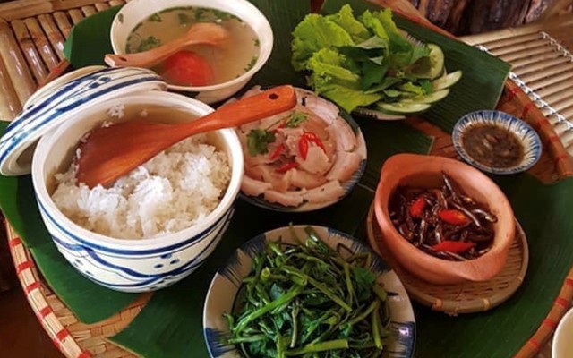 Cơm Nhà Quê - Cơm Trưa & Cơm Văn Phòng - Đường 5E