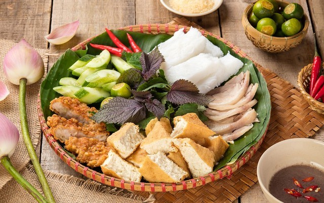 Bún Đậu Mắm Tôm Nhà Cẩm