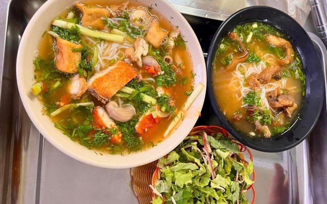 Quán Bún Cá Cay - 60 Đồng Khởi