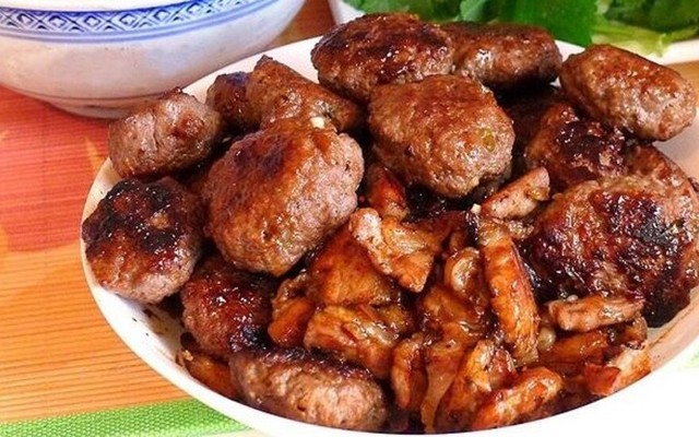 Bún Chả - Bún Chả Hà Thành N11B