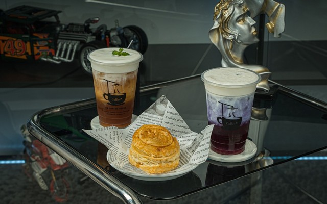 Six Coffee House - Mai Xuân Thưởng