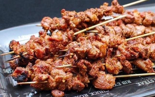Thịt Xiên Nướng Cô Thuỷ - Phố Đầm Xanh