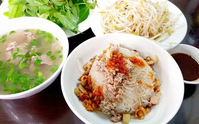 Tường Lâm - Mỳ Quảng & Phở 2 Tô - 59 Nguyễn Thái Học