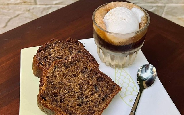 Eat With Chloé - Bánh Mì & Sub Sandwiches