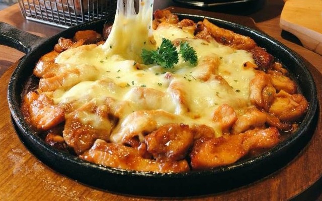 Don Chicken - Nhà Hàng Gà Nướng Hàn Quốc - Vinhomes Grand Park