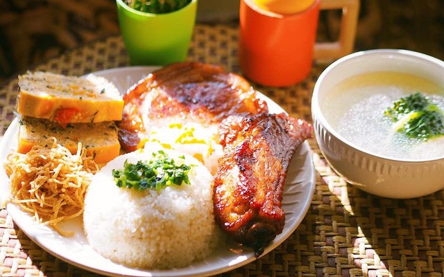 Cơm Tấm Sườn Nướng Mật Ong Nguyên Khang - Quách Văn Tuấn