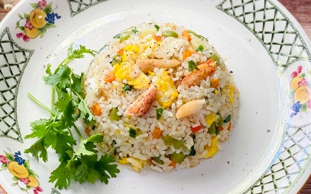 Quán Ngã Tư Ga - Cơm Chiên Ghẹ & Xôi Đùi Gà