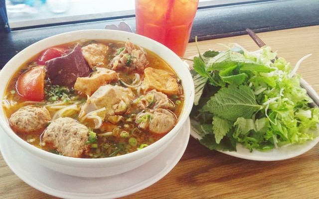 Bé Ngân - Bún Riêu Cua ĐakLak - 78 Dũng Sĩ Thanh Khê