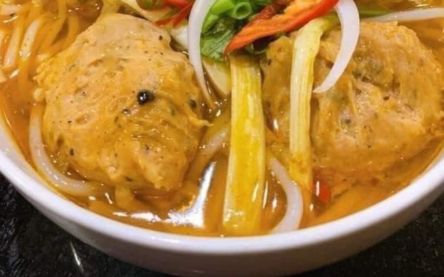 Hai Cô - Bún Bò Chả Tôm - Lê Văn Duyệt