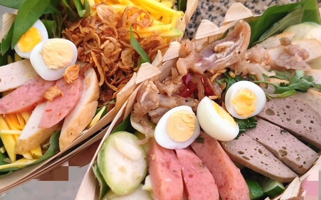 Trộn By Anon - Tré Trộn & Bánh Tráng Trộn Thịt Băm Tóp Mỡ