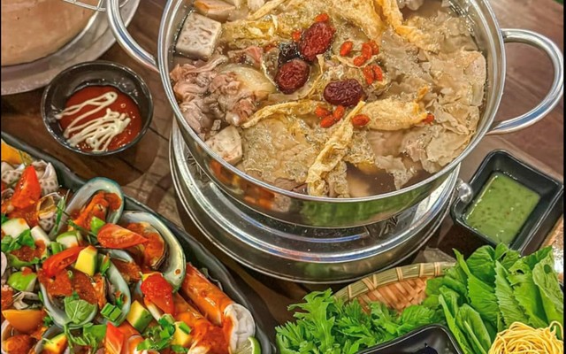 Tiệm Ăn Nhớ Hoài - 147 Lê Văn Lương
