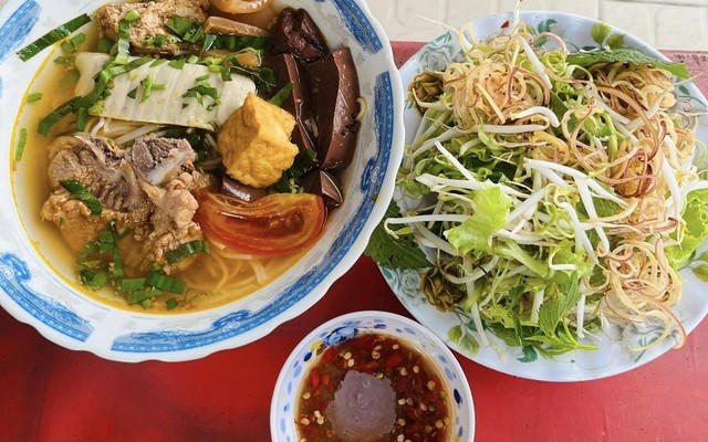 Bún Riêu Cua Kim Hoa - Hẻm 218/7 Thích Quảng Đức