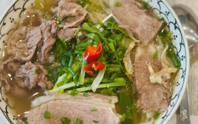 Phở Giao Cù - Phở Tái , Nạm & Miến Gà - Huỳnh Văn Luỹ