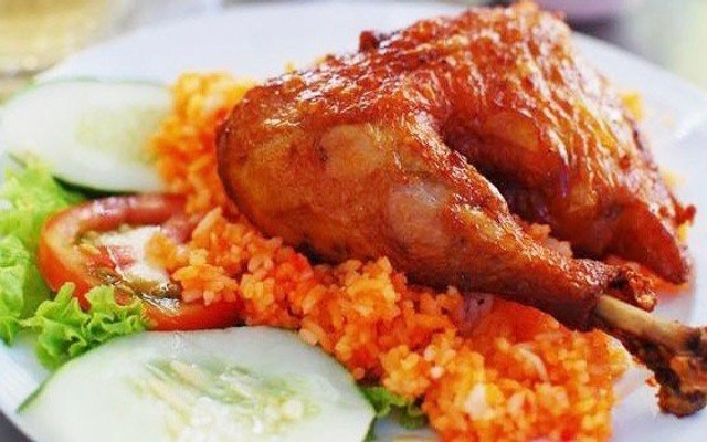 Quán Cơm Gà Xối Mỡ 27 - Đường Số 1