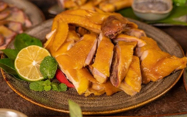 Tiệm Gà Ủ Muối - Gà Luộc & Gà Ủ Muối - Tô Hiến Thành