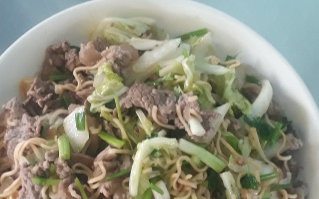 Ăn Vặt Ái Nguyễn - Mì Xào, Bún Bò & Nước Ép - D16/16 Đường D4