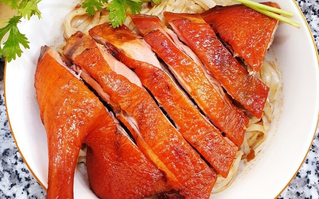 Phở Vịt Quay Phan Thị - Nguyễn Văn Cừ Nối Dài