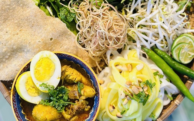 Mì Quảng Nia - Phùng Tá Chu