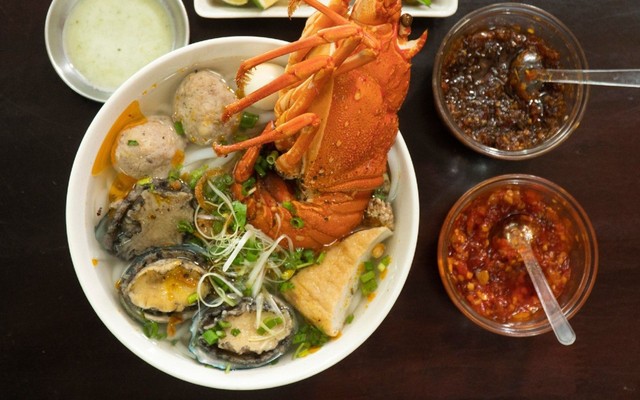 Bánh Canh Tôm Hùm - Bánh Canh Gạch