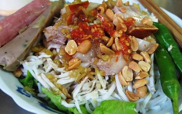 Tiệm Ăn Út Bin - Bún Mắm Nêm - Tiểu La