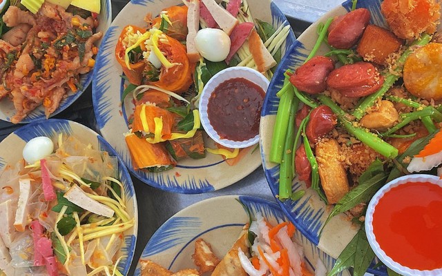 Tiệm Chè Khúc Bạch Since 2013