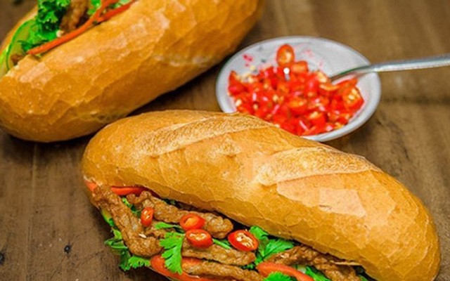 Bánh Mì Xanh - 05 Lê Lợi