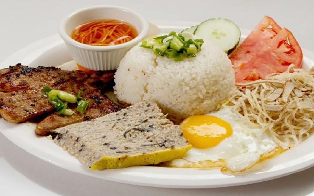 Cơm Tấm Sài Gòn Hưng Còi - Phùng Khoang