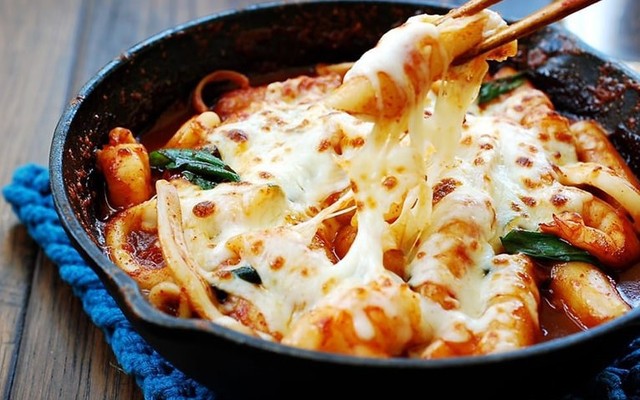 Tiệm Trà Benny - Tokbokki - Giang Cự Vọng