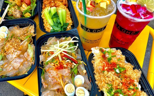 Bánh Tráng, Trà Trái Cây & Ăn Vặt Bà Chế Cổng 3 ĐH TDM - Hẻm 172 Trần Văn Ơn