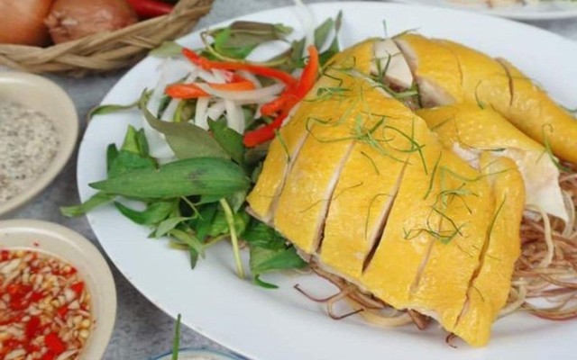 Gà Ta Tam Kỳ & Mì Quảng A Vương - Nguyễn Oanh