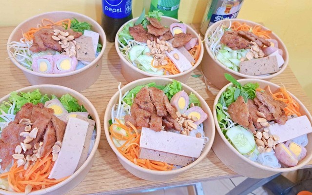 Tiệm Bún Thịt Nướng - 96 Bạch Đằng