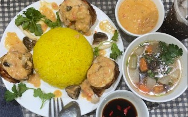 Cơm Gà Cuộn Nấm - Cô Yến