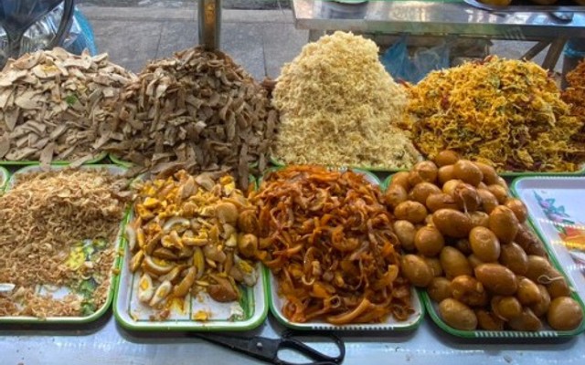 Bánh Mì Ngọc Hà 10 - 585 Trần Hưng Đạo