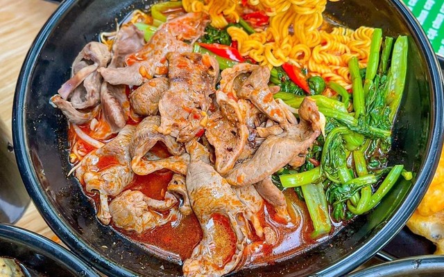 Cô Thỏ - Mì Tim Cật Chua Cay - Kim Giang
