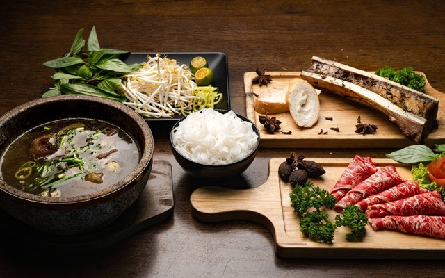 Nhà Hàng Kobe - Phở Bò Wagyu, Phở Gà & Bò Kho - Điện Biên Phủ