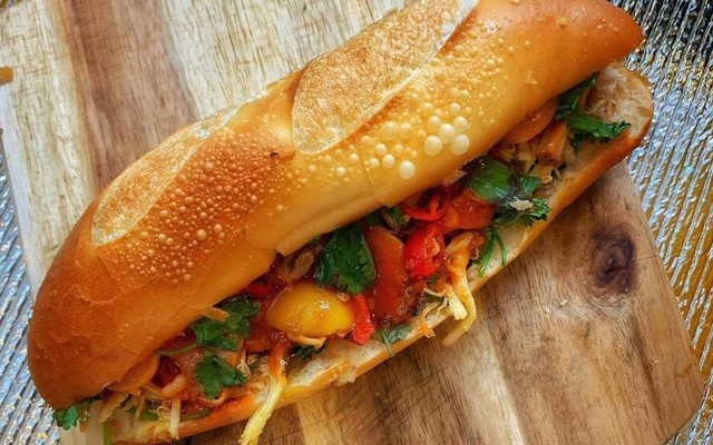 Bánh Mì Heo Quay Quách Thành Phát - Nguyễn Đình Chiểu