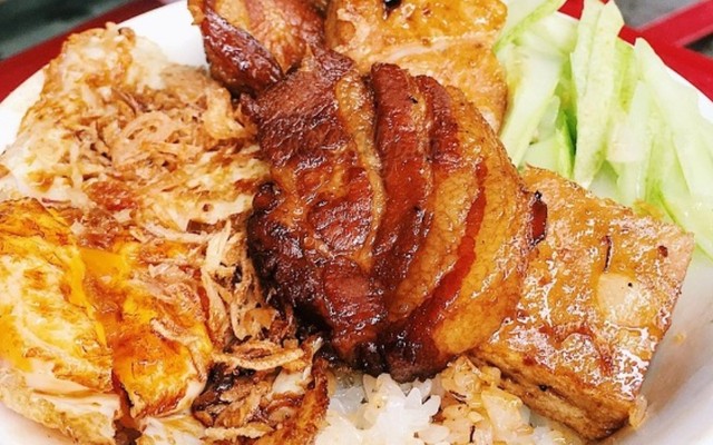 Bánh Mì Chảo, Bò Né Sốt Vang & Xôi - Nguyễn Thái Học