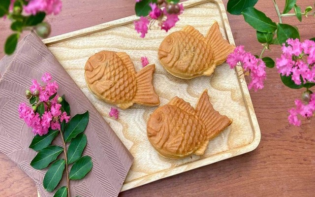 Bánh Cá Bảy Màu - Tạ Quang Bửu