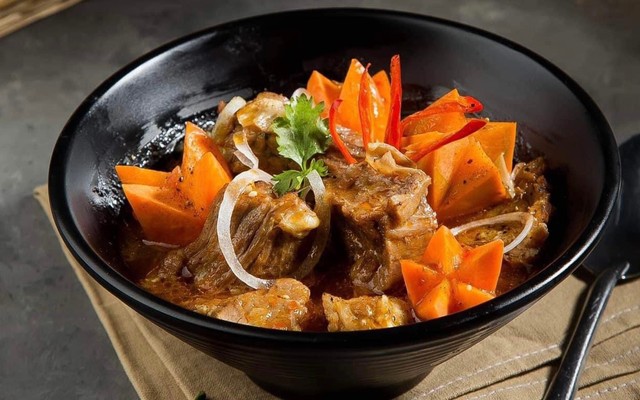 Ngon Bread - Ốp La & Bánh Mì Bò Kho