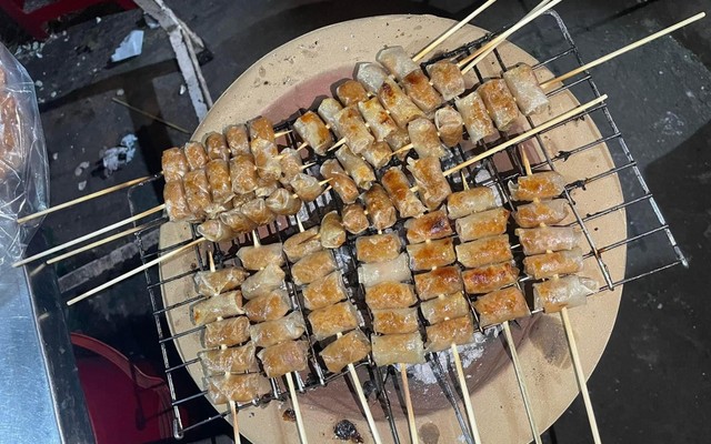 Quán Ăn Vặt Cô Lợi - 217 Bạch Đằng