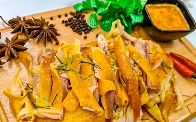 Bác 2 Voi - Gà Ủ Muối - Tô Ký