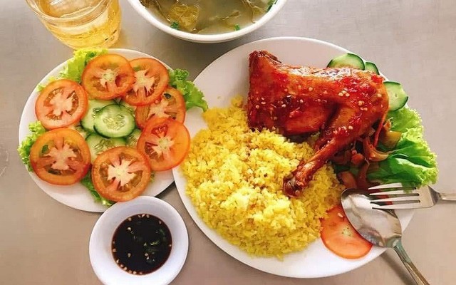 Cơm Gà 125 - Chương Dương