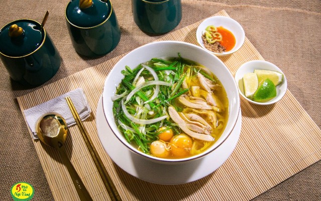 Phở Miến Gà Trống Thiến Ngô Vàng - Lý Chính Thắng
