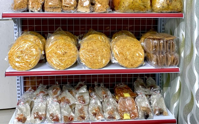 Ăn Vặt Meo Meo - Bánh Tráng Tây Ninh, Khô Gà Lá Chanh & Cơm Cháy Chà Bông