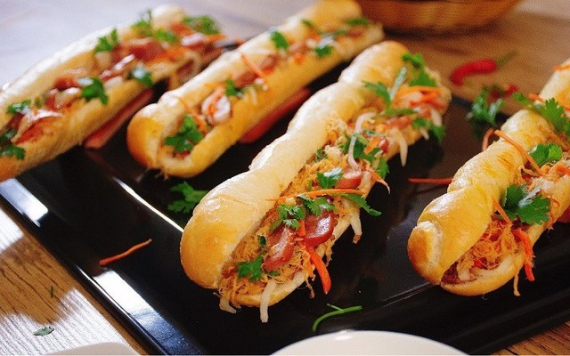 Bánh Mì Que Tứ Hải - Nguyễn Du